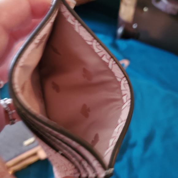 Card pouch - Picture 2 of 4